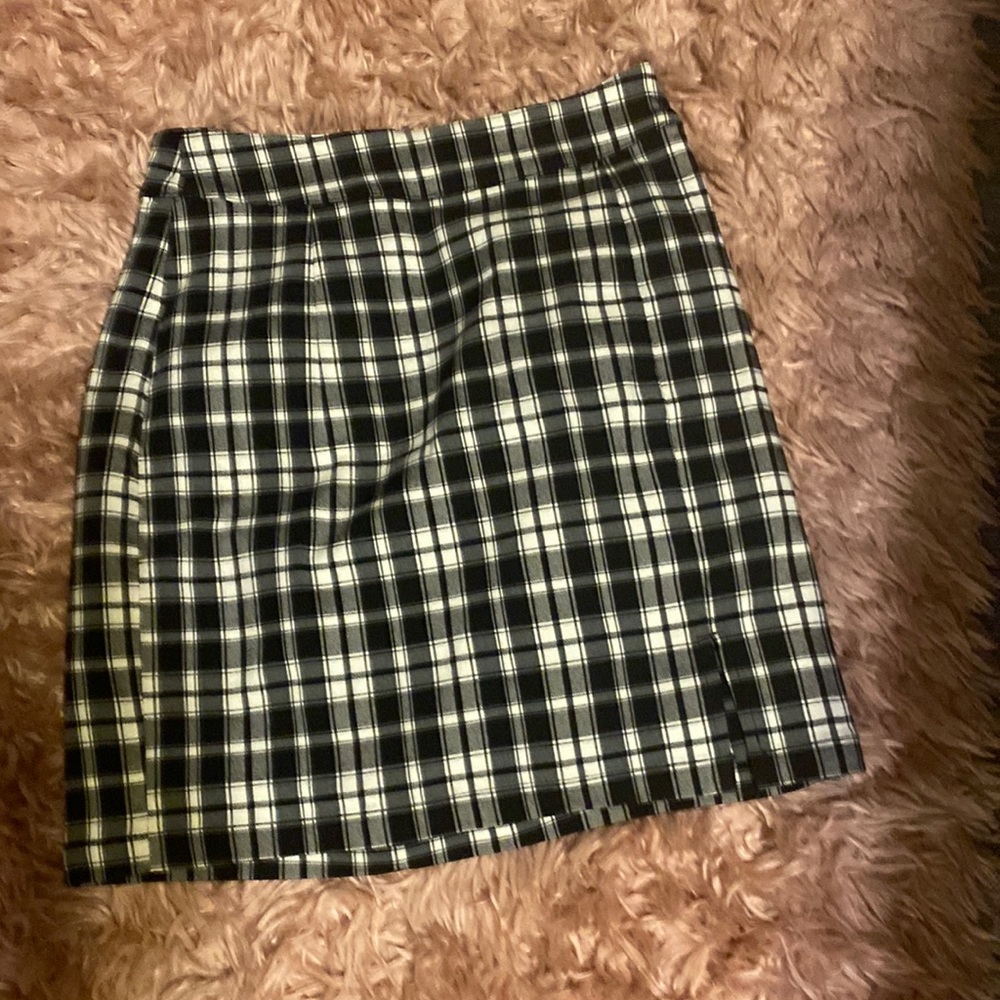 Garage skirt